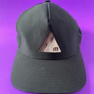Travis Mathew Snapback Like New